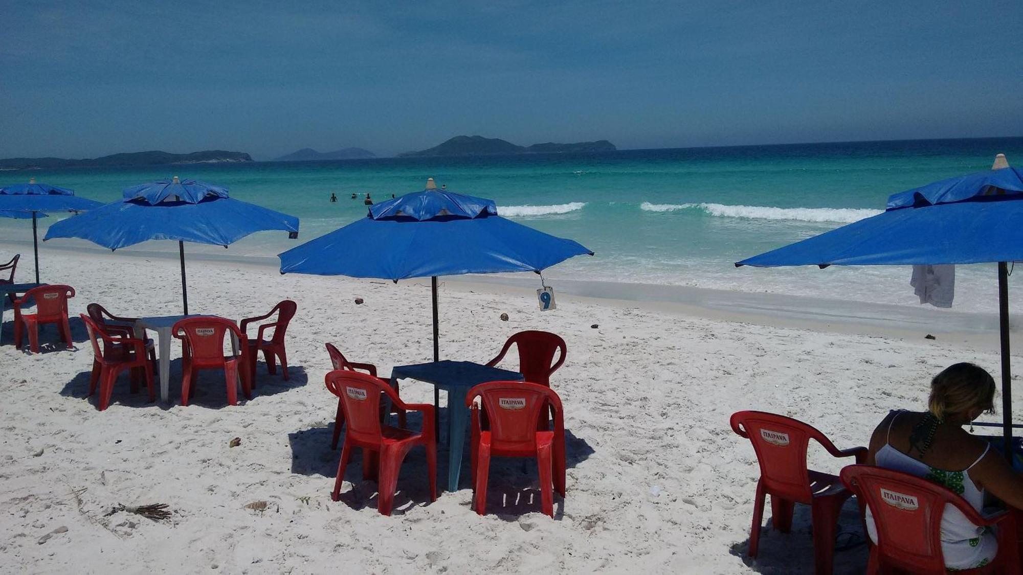 CONFORT- PRÁTICO e DOBLE ROOM, com AR e PRÓXIMO DE DUNAS, FORTE E A UM PASSO DE ARRAIAL DO CABO 8 km Cabo Frio Esterno foto